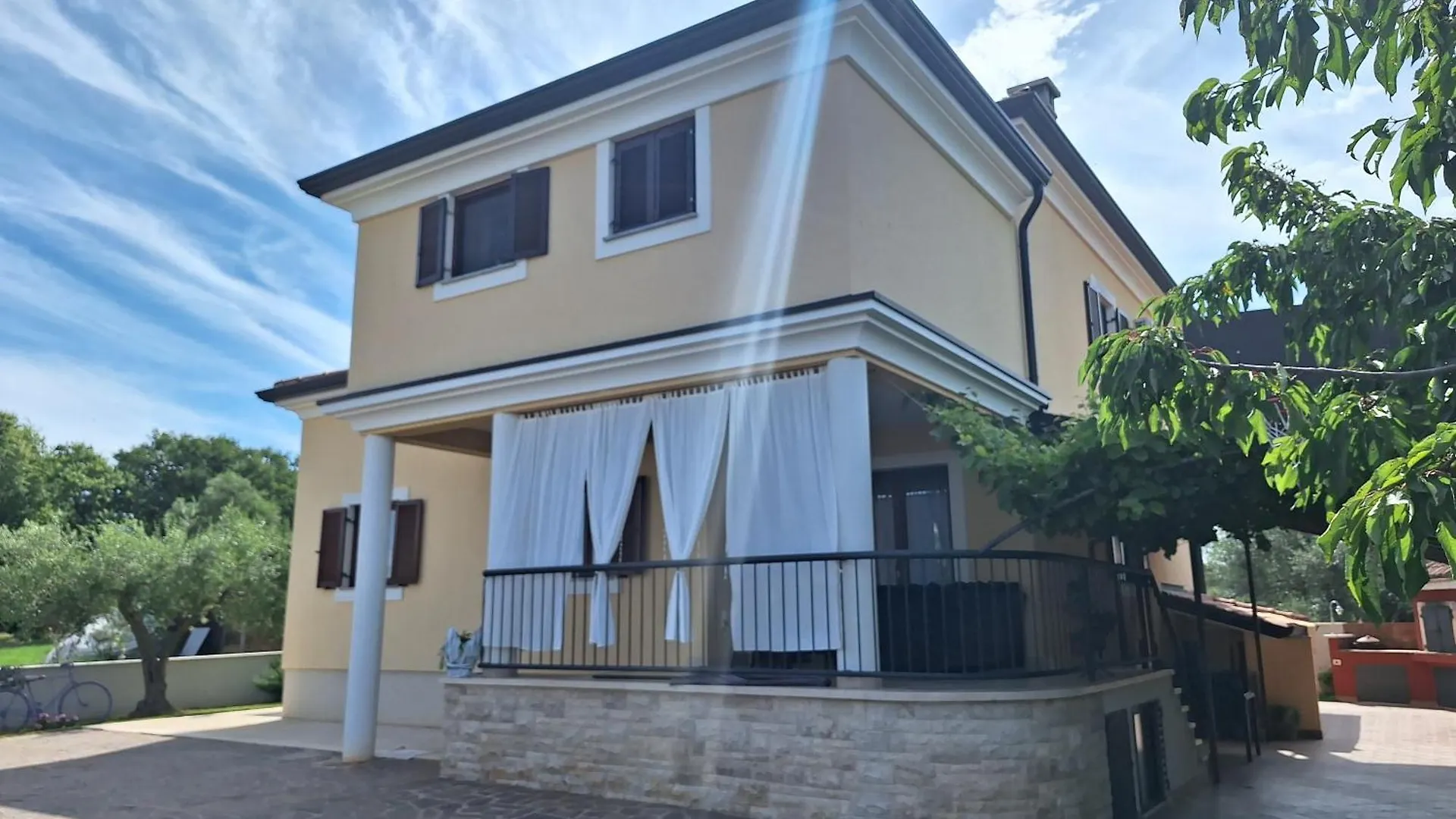 Ostanak kod kuće Apartmani Berber